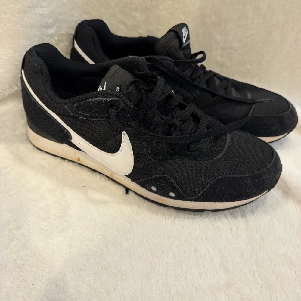 Nike Black and White Athletic Shoes